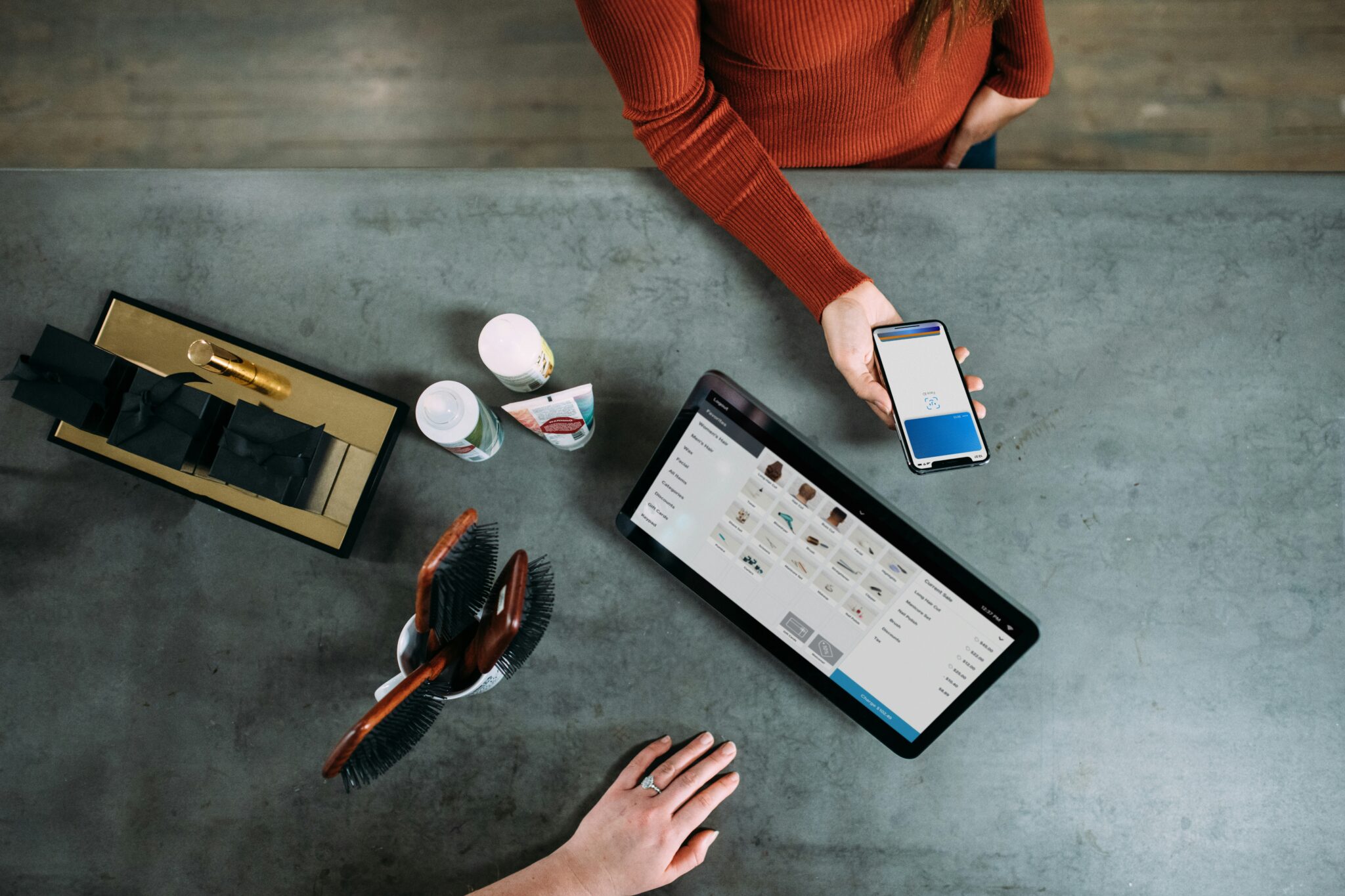 Marketing Tactic | Trend Hijacking - Con dao hai lưỡi cho Thương Hiệu - Bespoke Marketing